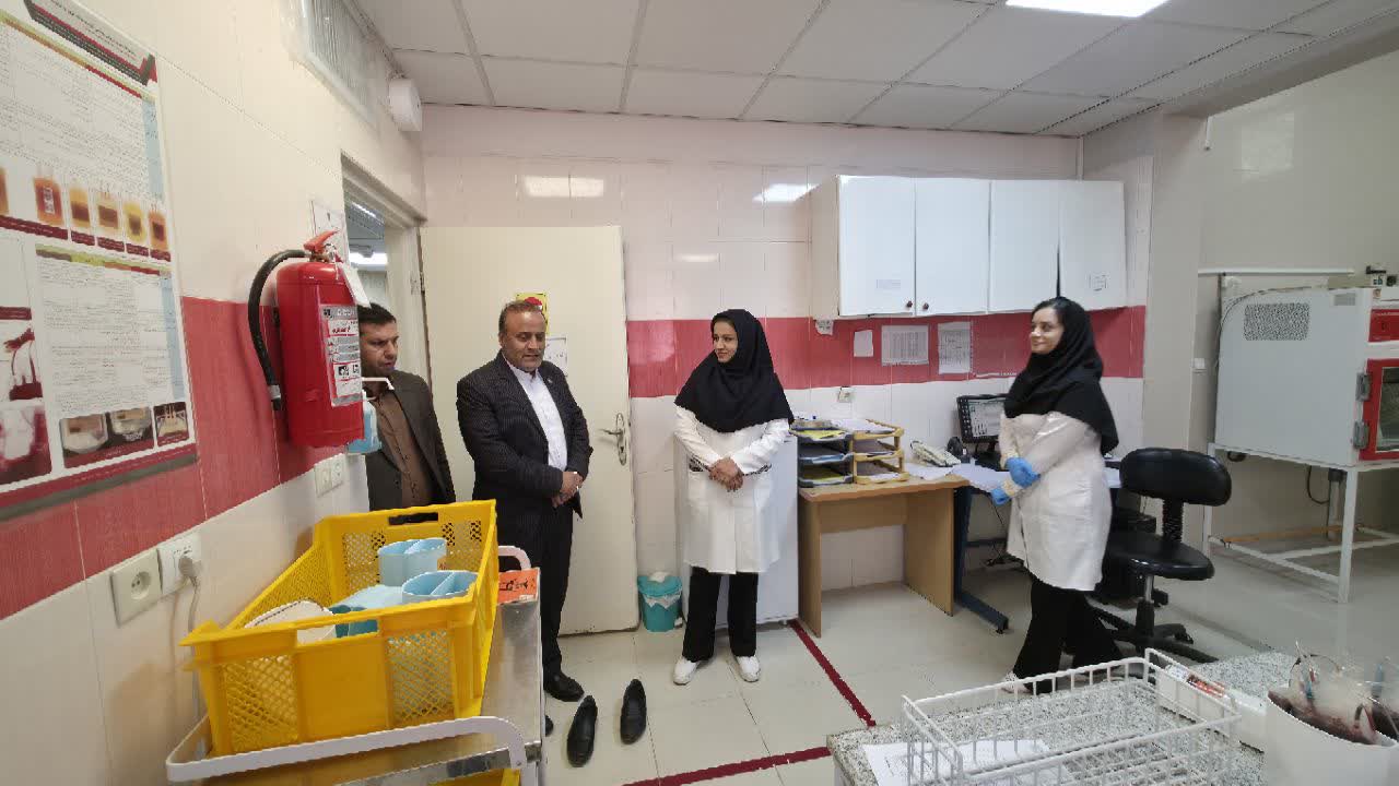 «خون زندگی می‌بخشد»؛ دکتر کتابی در روز جهانی اهداکنندگان خون، خون اهدا کرد